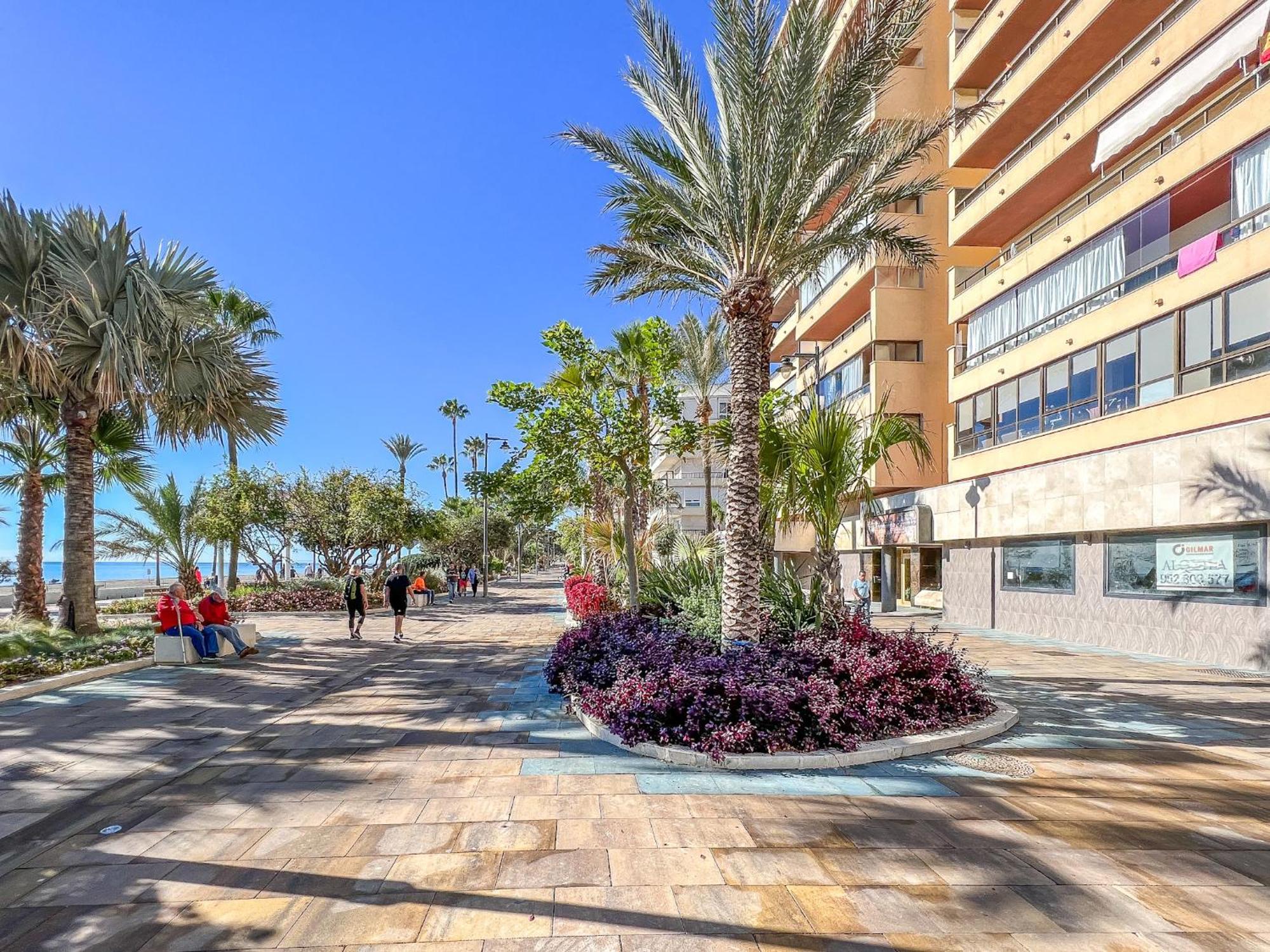 Hanami Avenida De Espana Estepona Eksteriør bilde